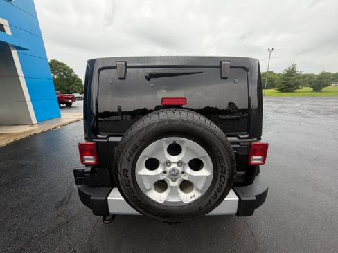 Used 2015 Jeep Wrangler Unlimited Sahara w/ Trailer Tow Group AWD/4WD image 8
