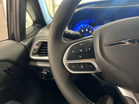 New 2026 Chrysler Pacifica Select image 19