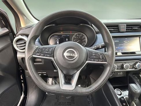 Used 2023 Nissan Versa SV image 11