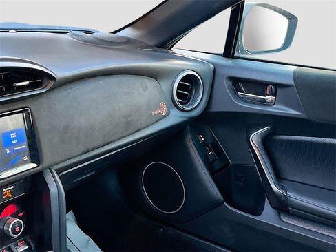 Used 2020 Toyota 86 image 22