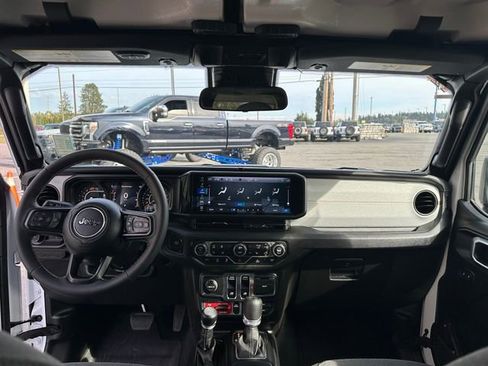 Used 2025 Jeep Wrangler Sport image 20