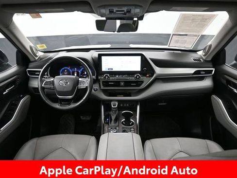Used 2023 Toyota Highlander Platinum AWD/4WD image 18