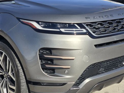 Used 2021 Land Rover Range Rover Evoque R-Dynamic SE image 9