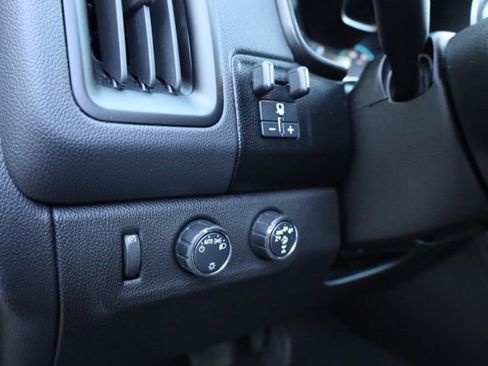 Used 2021 Chevrolet Colorado ZR2 image 16