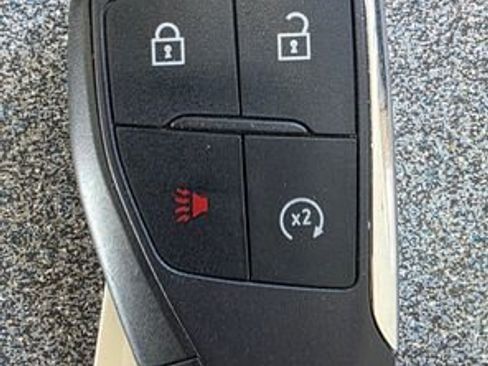 Used 2023 Chevrolet Colorado Z71 w/ Z71 Convenience Package 2 image 32