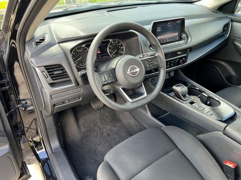 Used 2024 Nissan Rogue S FWD image 18