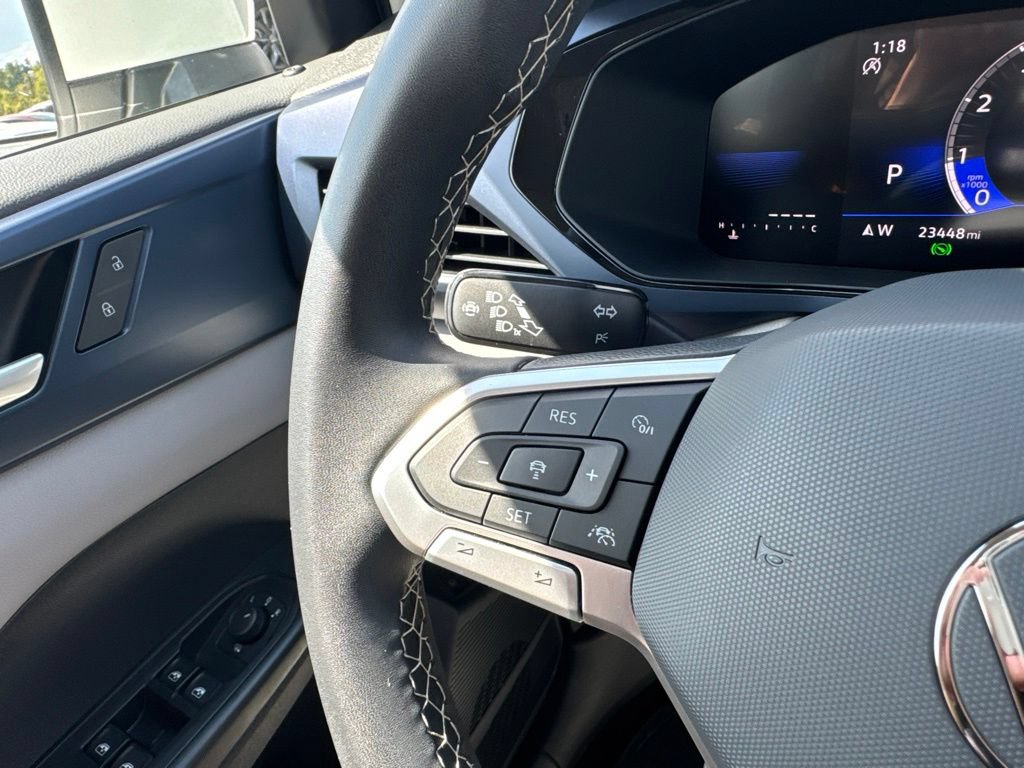 Certified 2023 Volkswagen Taos SE FWD image 18