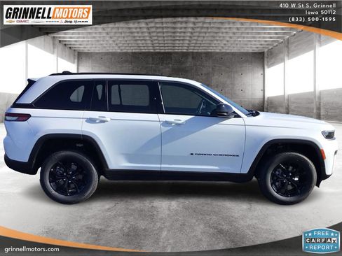 New 2026 Jeep Grand Cherokee Altitude AWD/4WD image 4