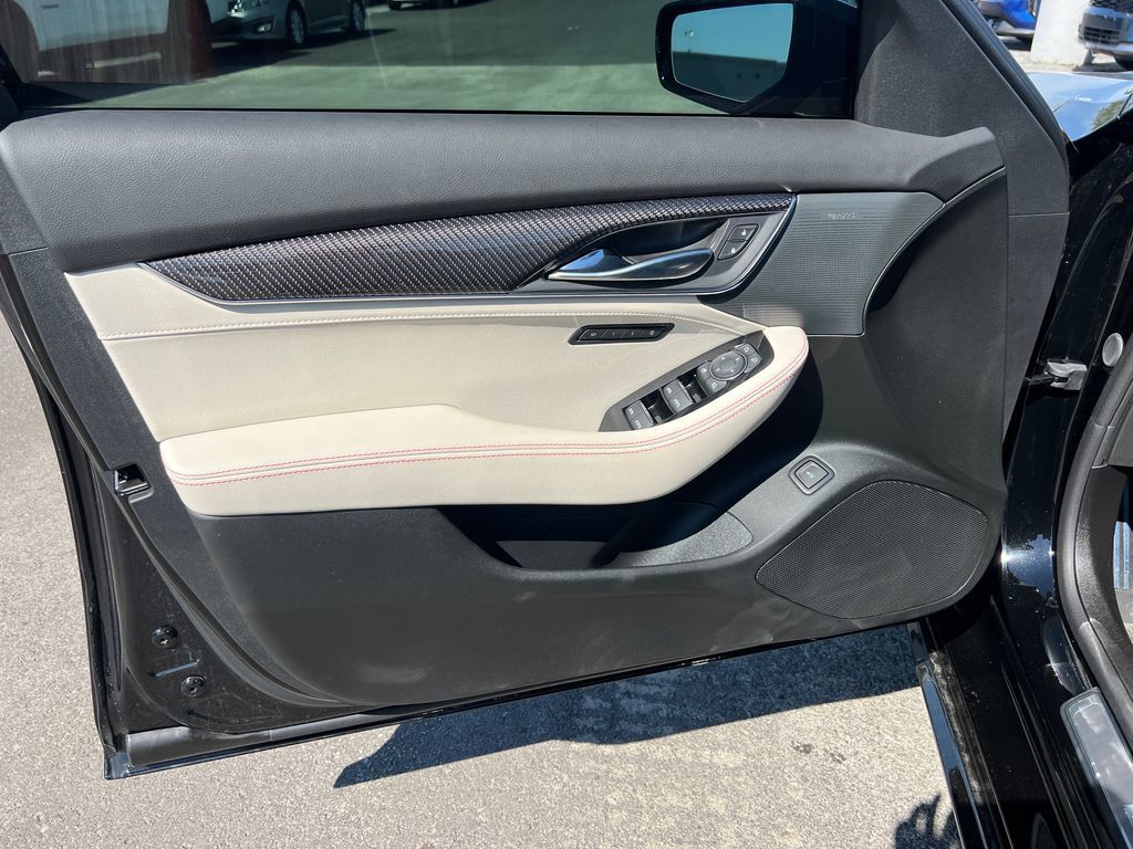 Used 2026 Cadillac CT5 V w/ Technology Package AWD/4WD image 9