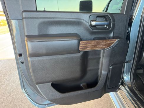 Used 2020 Chevrolet Silverado 2500 High Country w/ Technology Package image 21