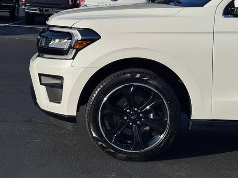 Used 2024 Ford Expedition Limited RWD image 42