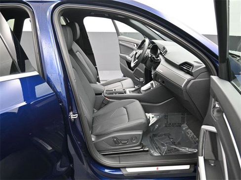 New 2025 Audi Q3 2.0T Premium image 14