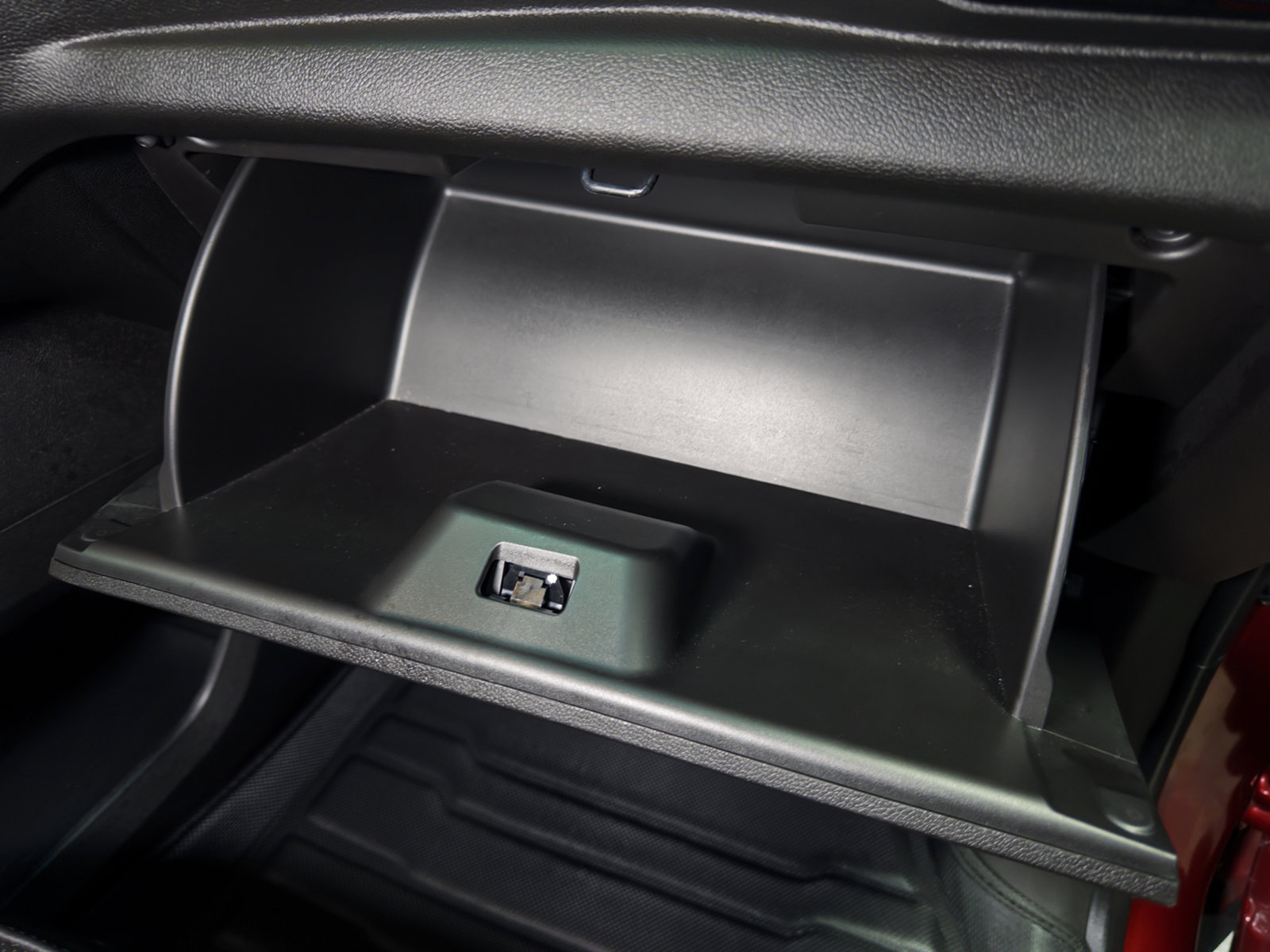 Used 2023 Chevrolet Bolt LT w/ Infotainment Package FWD image 21