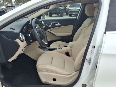 Used 2019 Mercedes-Benz GLA 250 4MATIC image 13