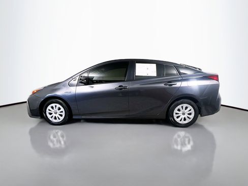 Used 2022 Toyota Prius LE image 9