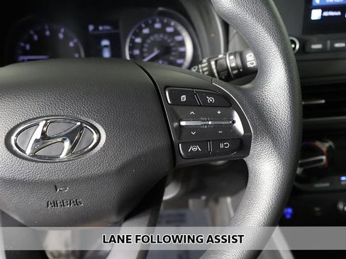 Used 2023 Hyundai Kona SEL AWD/4WD image 3