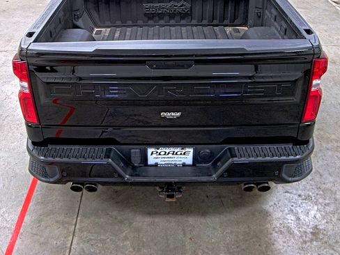 Used 2021 Chevrolet Silverado 1500 High Country w/ Technology Package image 11