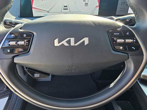 Used 2024 Kia EV6 Light RWD image 22