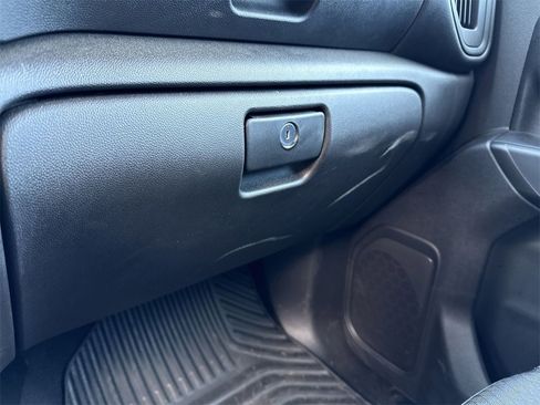 Used 2025 Chevrolet Silverado 2500 Custom w/ Custom Value Package image 30