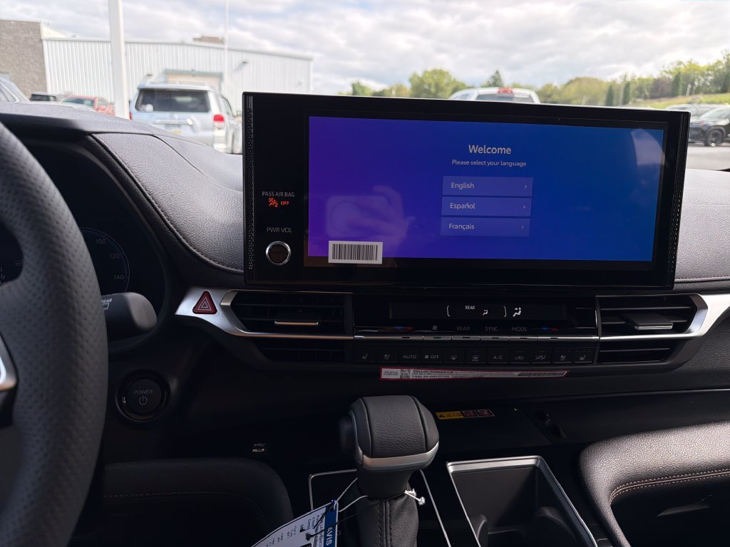 Used 2026 Toyota Sienna Platinum AWD/4WD image 22