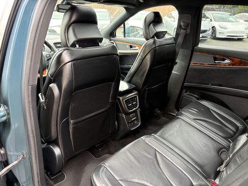 Used 2016 Lincoln MKX Reserve w/ Technology Package image 18