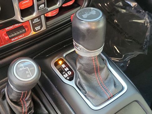 Used 2021 Jeep Wrangler Unlimited Rubicon image 39