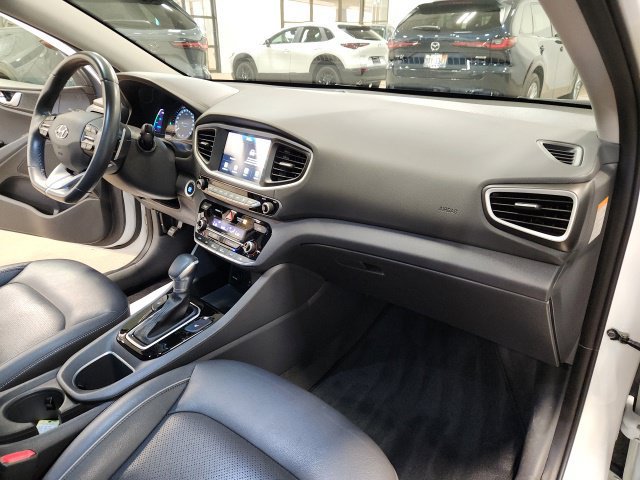 Used 2018 Hyundai Ioniq Limited FWD image 32
