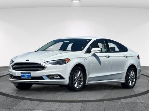 Certified 2017 Ford Fusion Energi SE FWD image 10