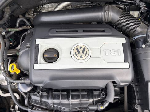 Used 2013 Volkswagen GTI Driver's Edition FWD image 21