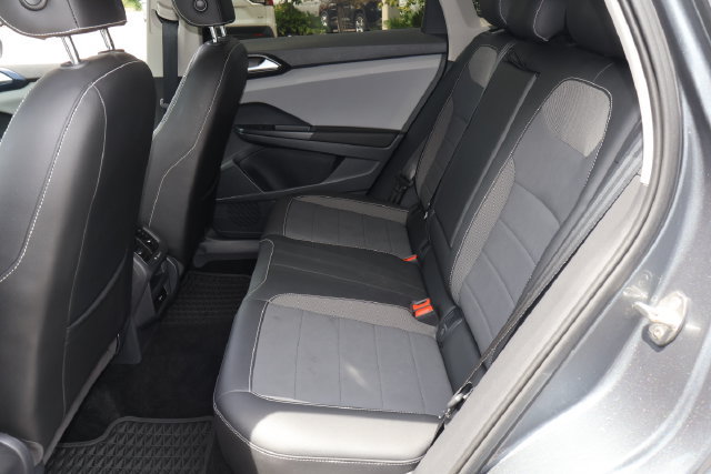 Certified 2023 Volkswagen Taos SE FWD image 13