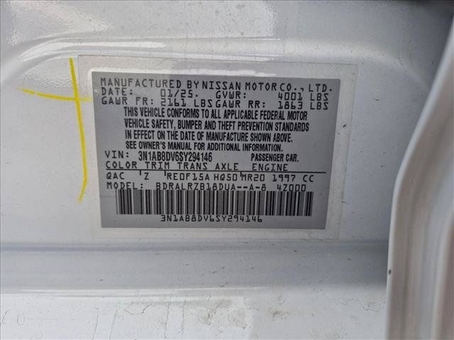 Used 2025 Nissan Sentra SR FWD image 15