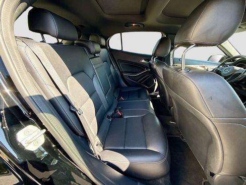 Used 2018 Mercedes-Benz GLA 250 image 26