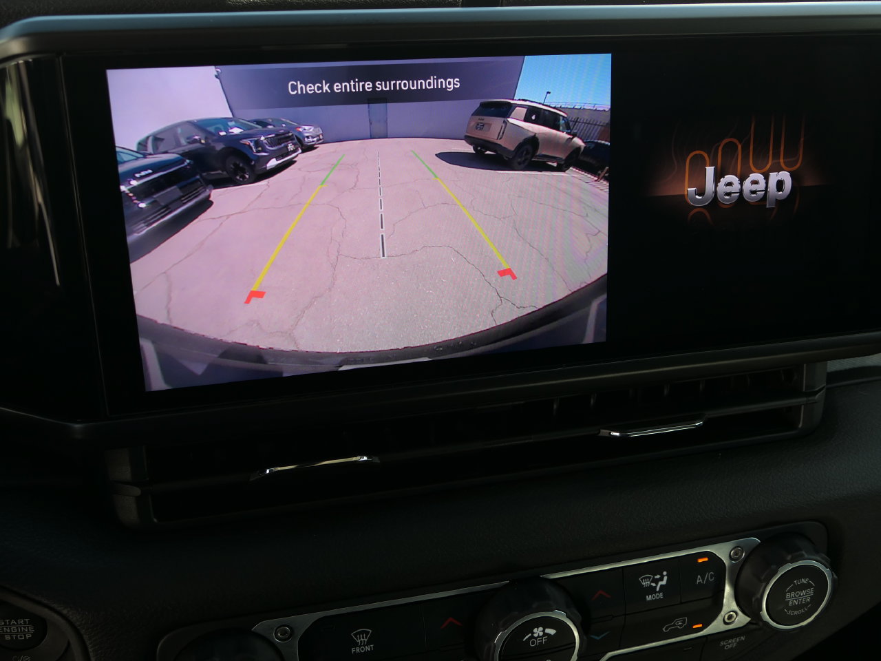 Used 2024 Jeep Wrangler Unlimited AWD/4WD image 22