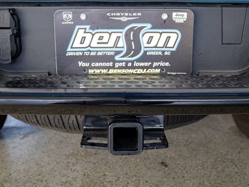 Used 2024 Chevrolet Colorado Z71 w/ Z71 Convenience Package 2 image 10