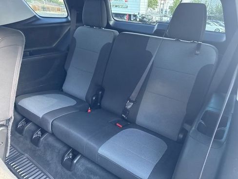 Used 2018 Chevrolet Traverse LT w/ LPO, Black Accent Package AWD/4WD image 21