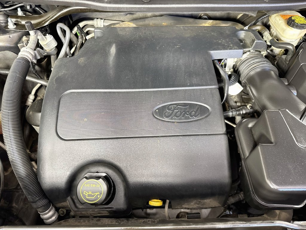 Used 2016 Ford Explorer XLT w/ Equipment Group 202A FWD image 40