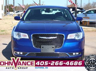 Used 2021 Chrysler 300 Touring L video 2