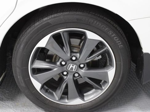 Used 2023 Honda Odyssey Elite image 18