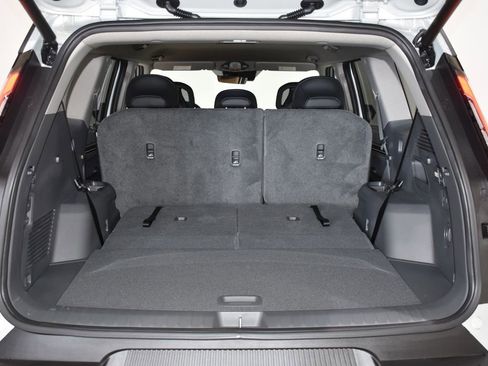 New 2026 Kia EV9 Light image 32