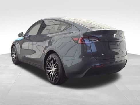 Used 2021 Tesla Model Y Long Range AWD/4WD image 5