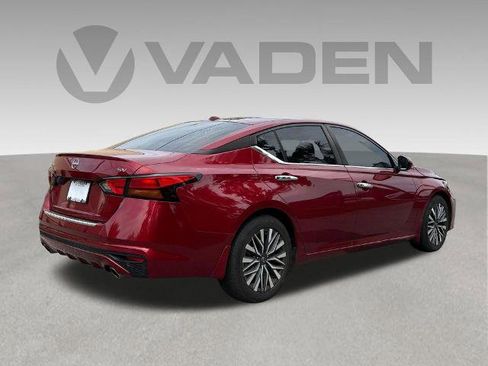 Certified 2023 Nissan Altima 2.5 SV w/ SV Premium Package FWD image 22
