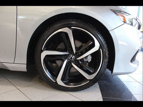 Certified 2022 Honda Accord Sport image 12
