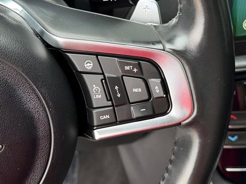 Used 2018 Jaguar F-PACE S AWD/4WD image 37