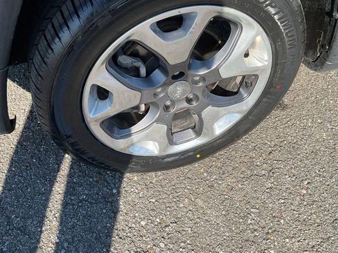 Used 2021 Jeep Compass Limited image 12