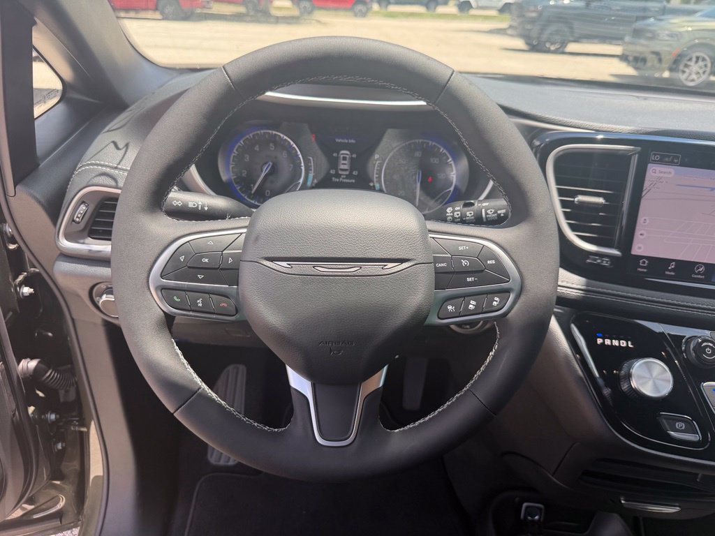 New 2027 Chrysler Pacifica Select w/ Family Tech Group FWD image 22