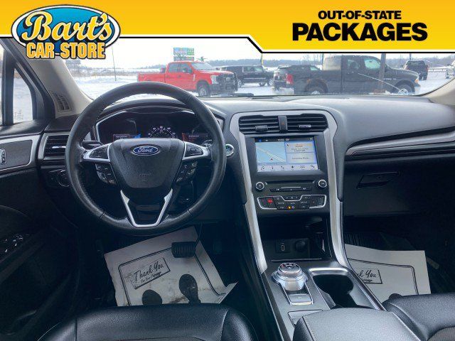 Used 2017 Ford Fusion SE w/ Equipment Group 201A FWD image 22