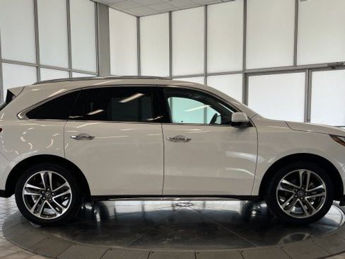 Used 2017 Acura MDX SH-AWD w/ Advance Package image 8