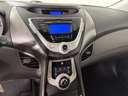 Used 2011 Hyundai Elantra Limited FWD image 14