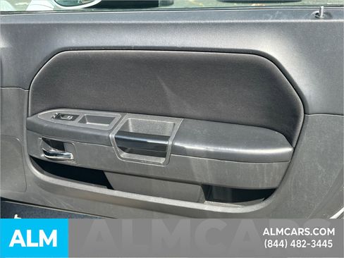 Used 2013 Dodge Challenger SXT RWD image 29