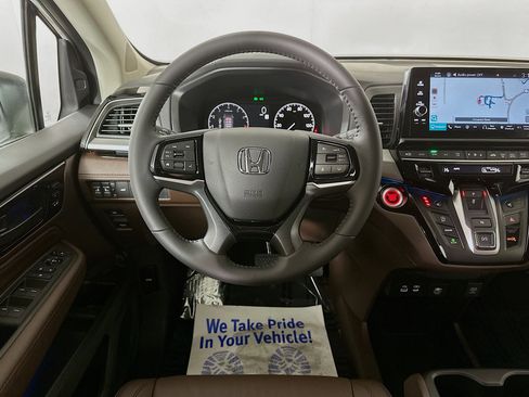 New 2026 Honda Odyssey Touring image 22